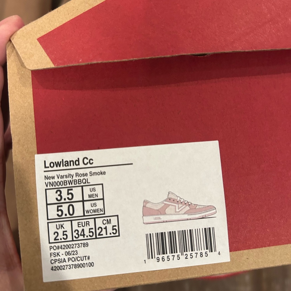 Vans Lowland 2.0 new in box retro 80’s look - Picture 12 of 15